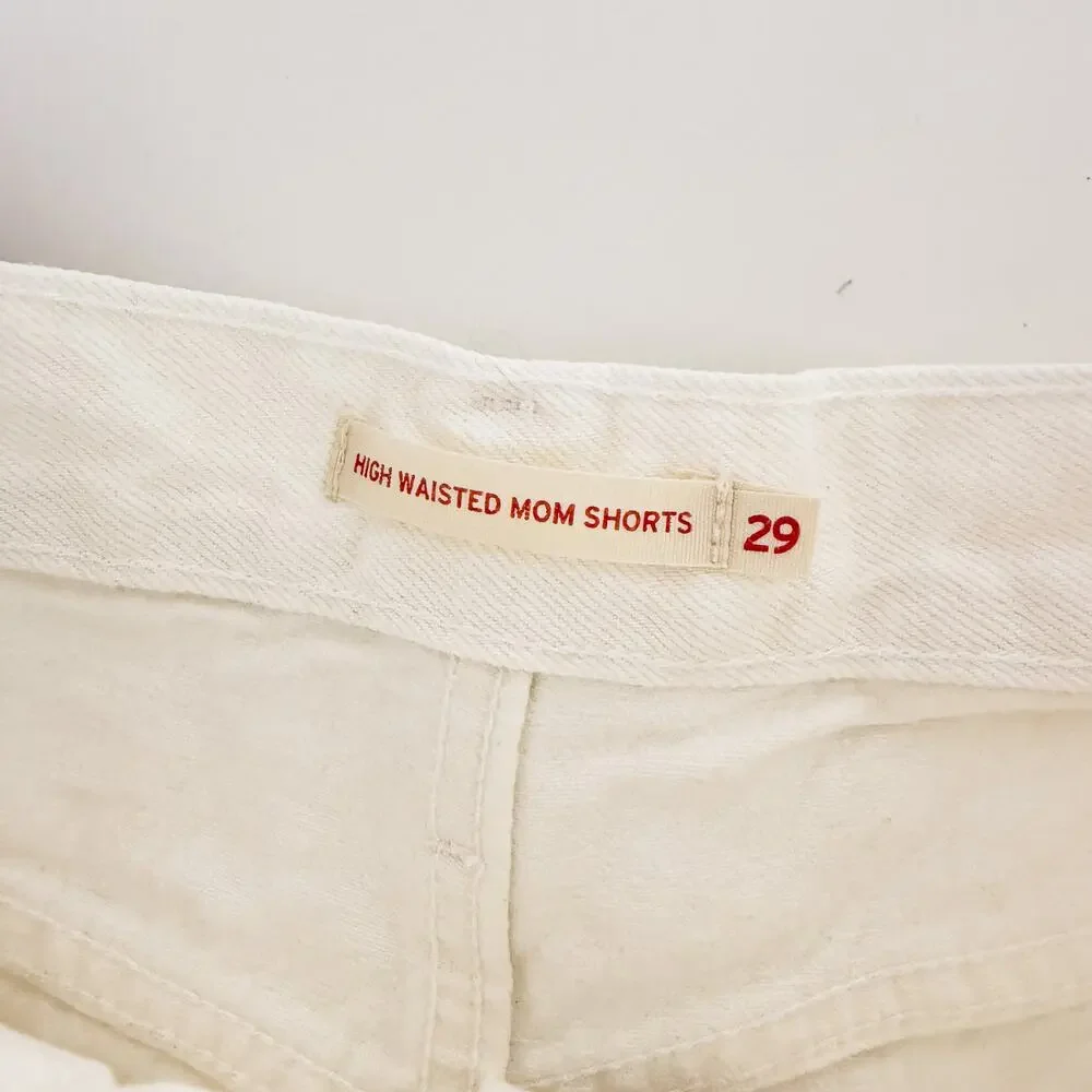 Levi's High Waisted Mom Shorts White Denim A1965 - 29 29W